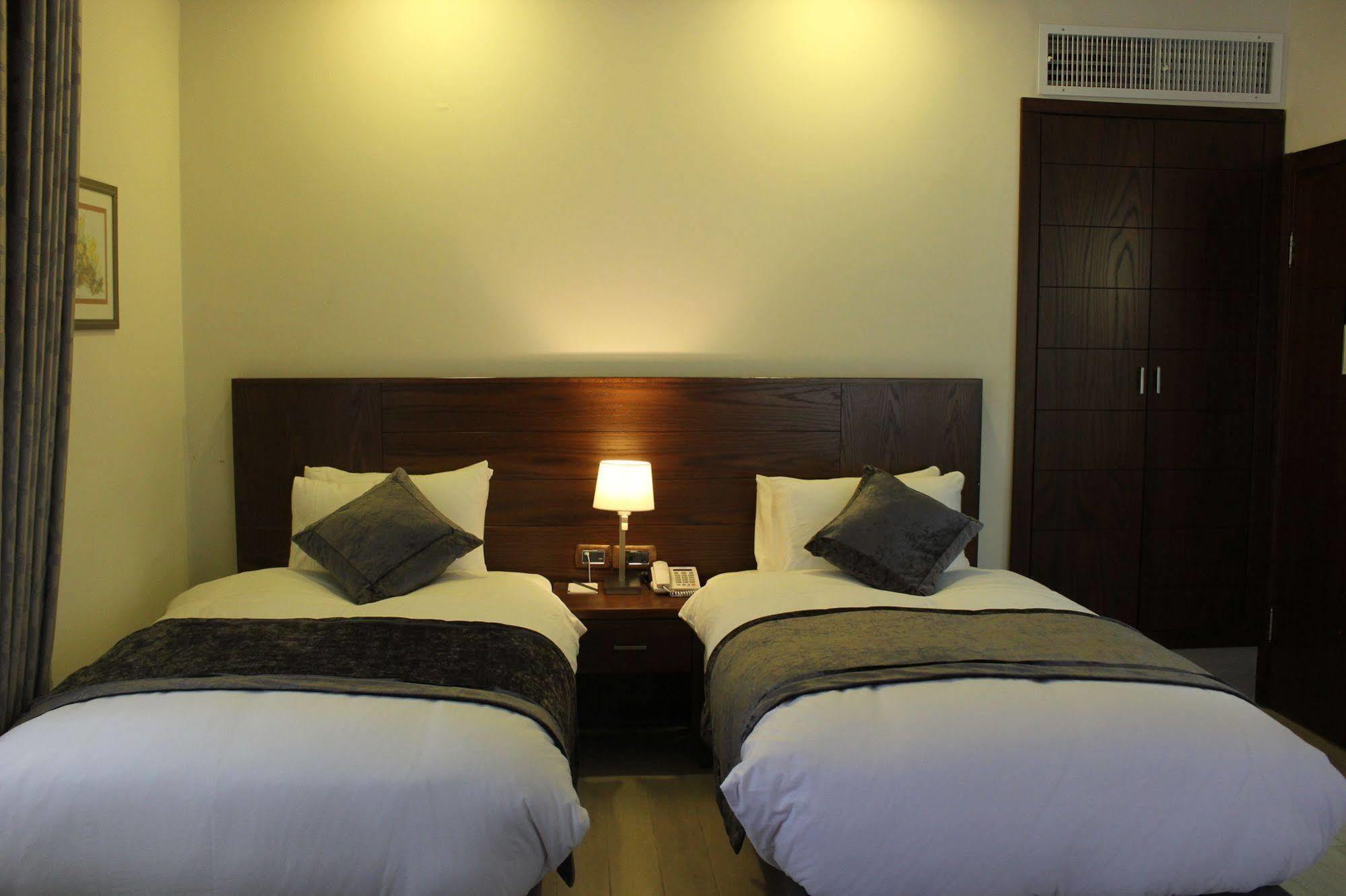 Lavender Boutique Hotel Ramallah Exterior photo